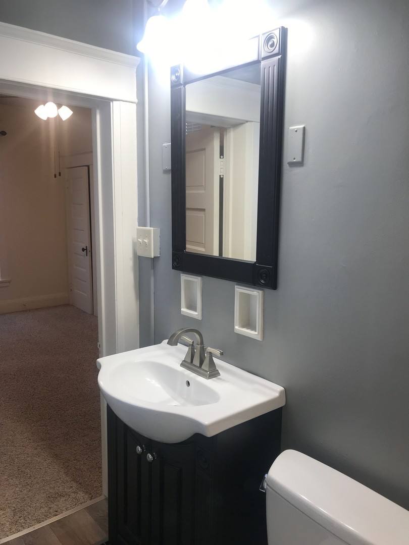 Apartment for rent at 937 Columbia Ave, Fort Wayne, IN 46805