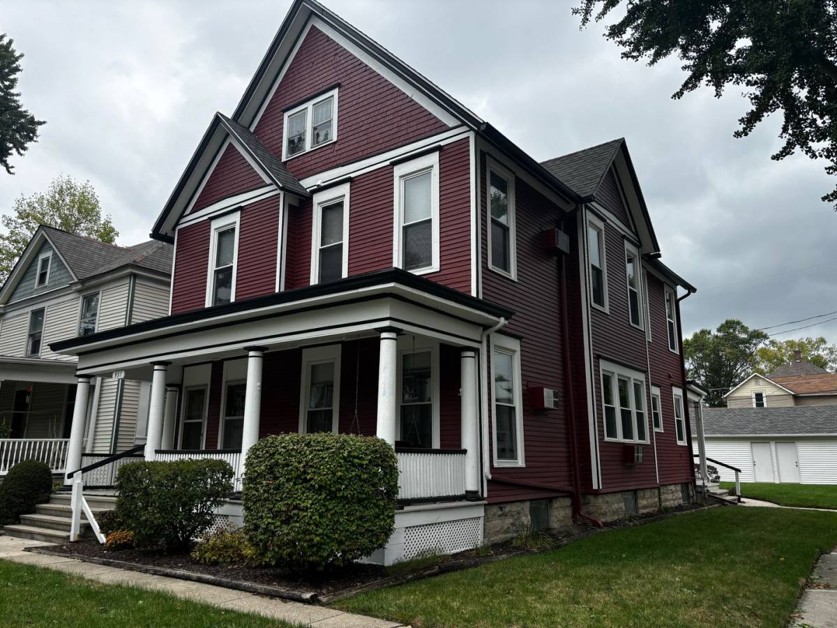 Apartment for rent at 937 Columbia Ave, Fort Wayne, IN 46805