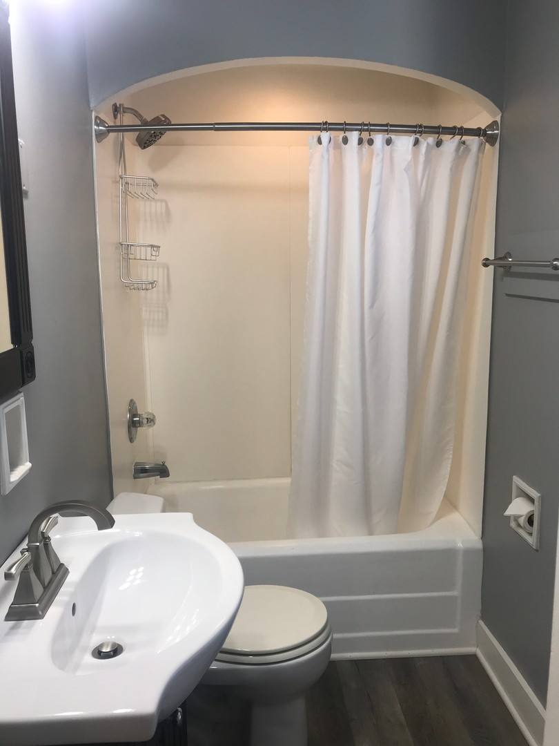 Apartment for rent at 937 Columbia Ave, Fort Wayne, IN 46805