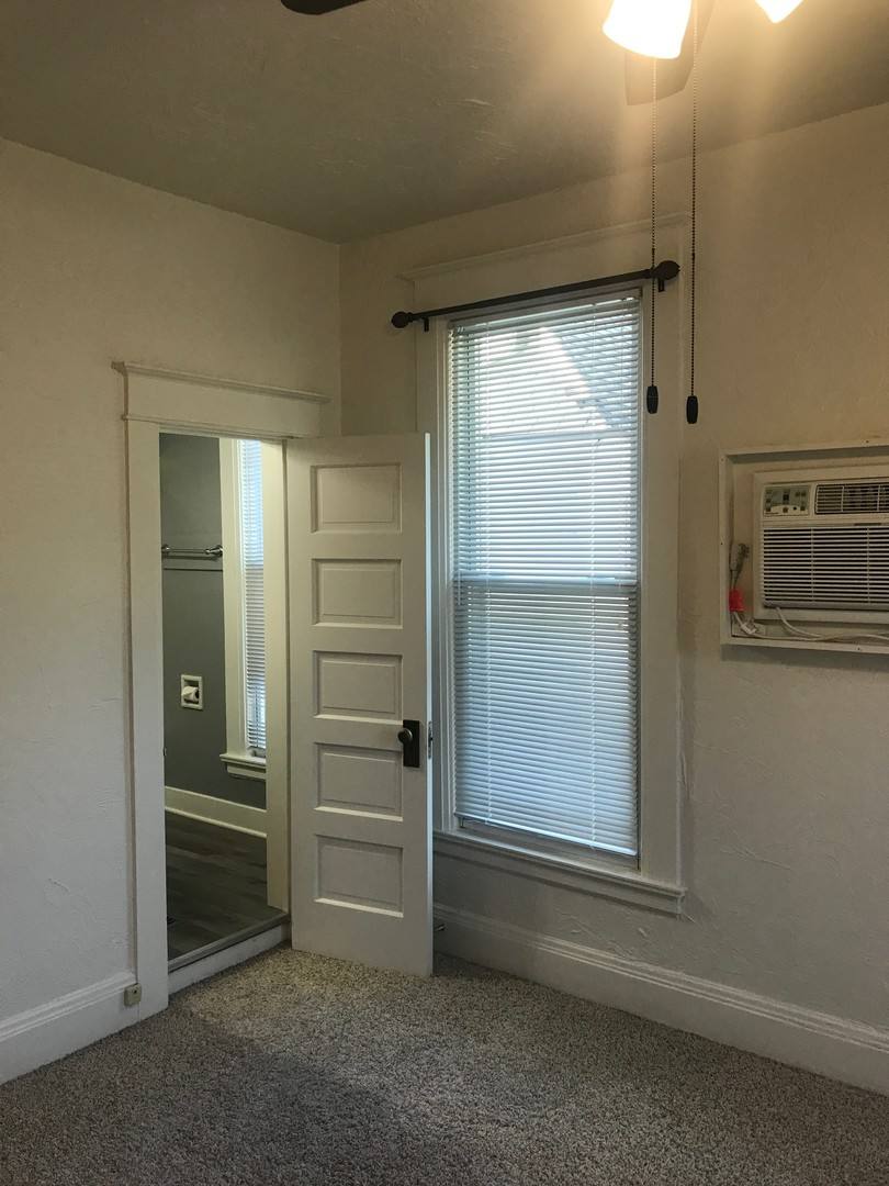 Apartment for rent at 937 Columbia Ave, Fort Wayne, IN 46805