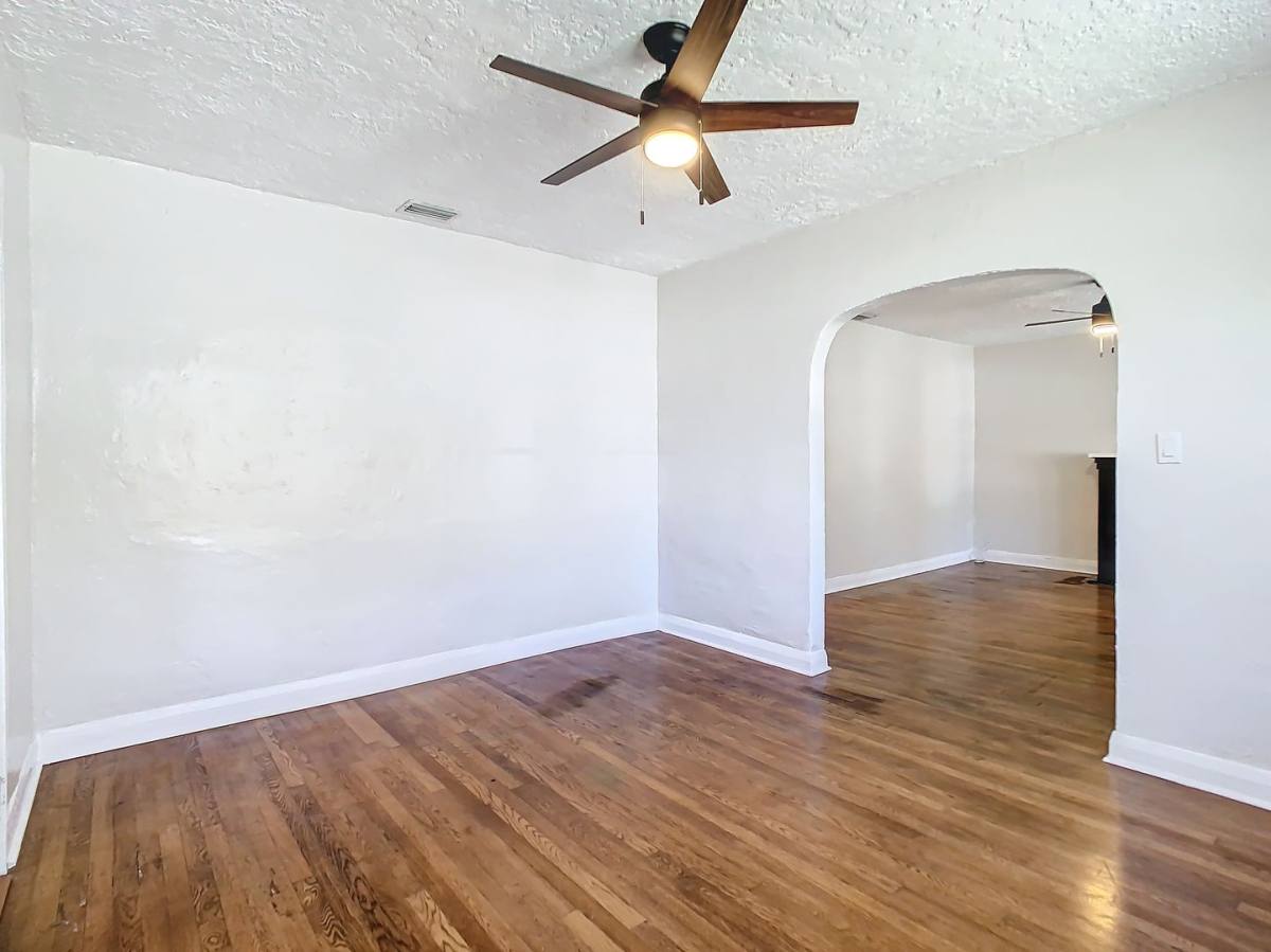 House for rent at 401 E Lambright St, Tampa, FL 33604