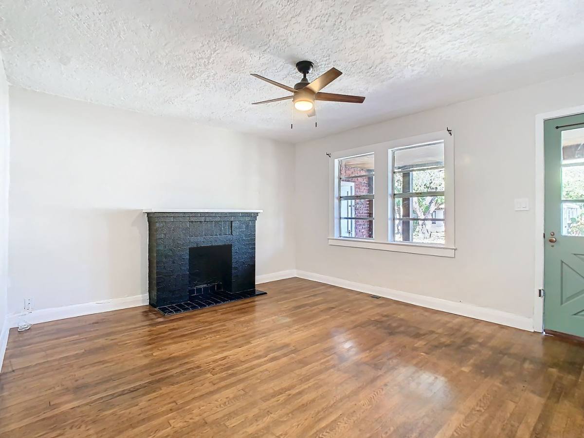 House for rent at 401 E Lambright St, Tampa, FL 33604