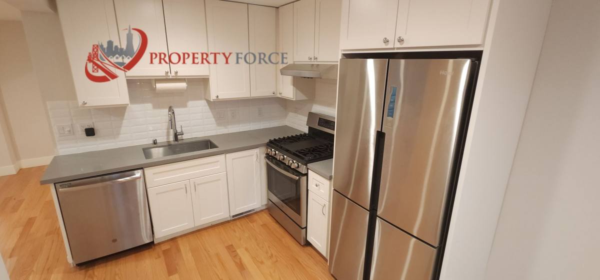 Apartment for rent at 1664-1668 Newcomb Ave, San Francisco, CA 94124