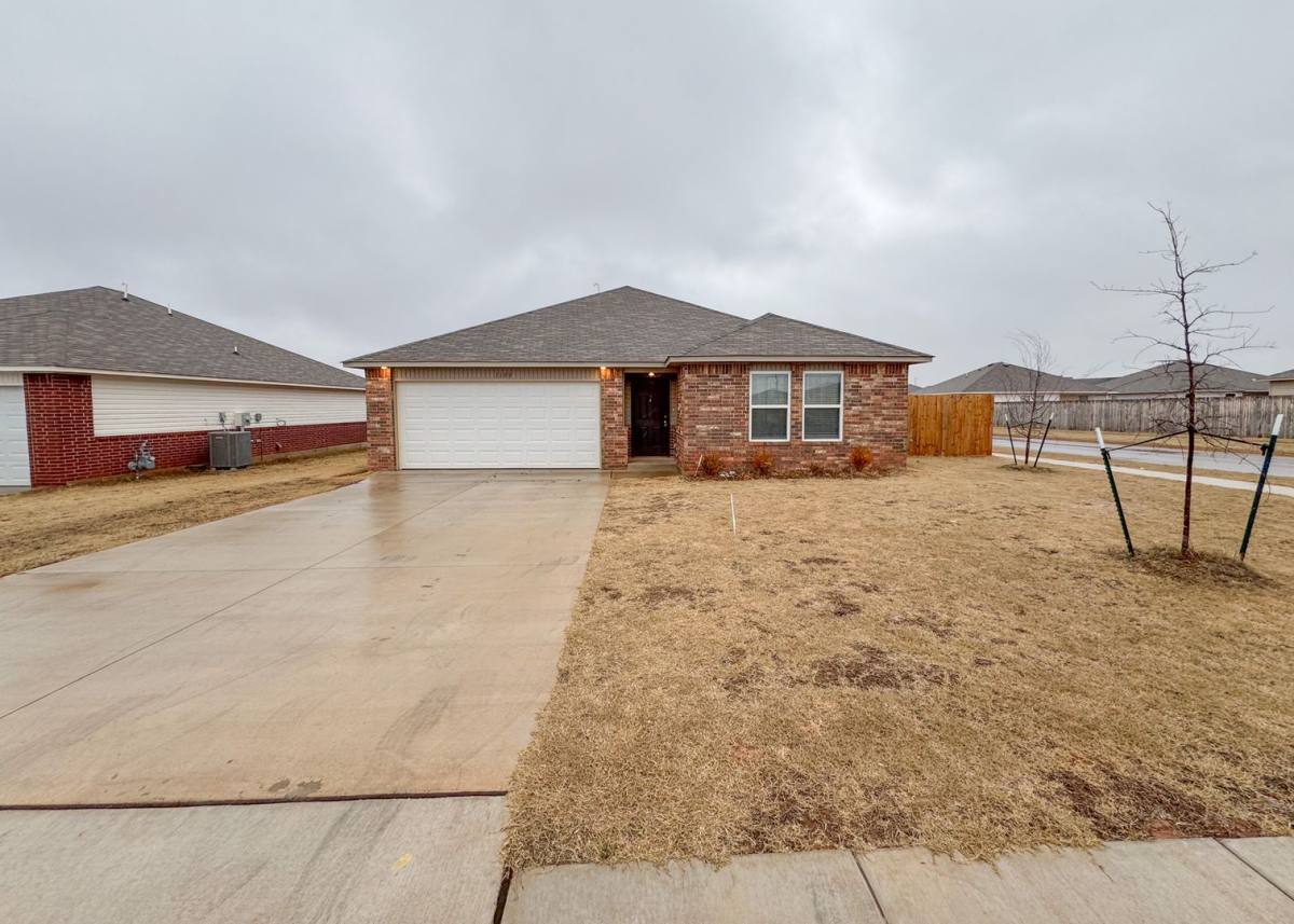 House for rent at 1109 S Appaloosa Lane, Mustang, OK 73064