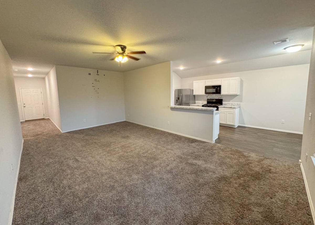 House for rent at 1109 S Appaloosa Lane, Mustang, OK 73064