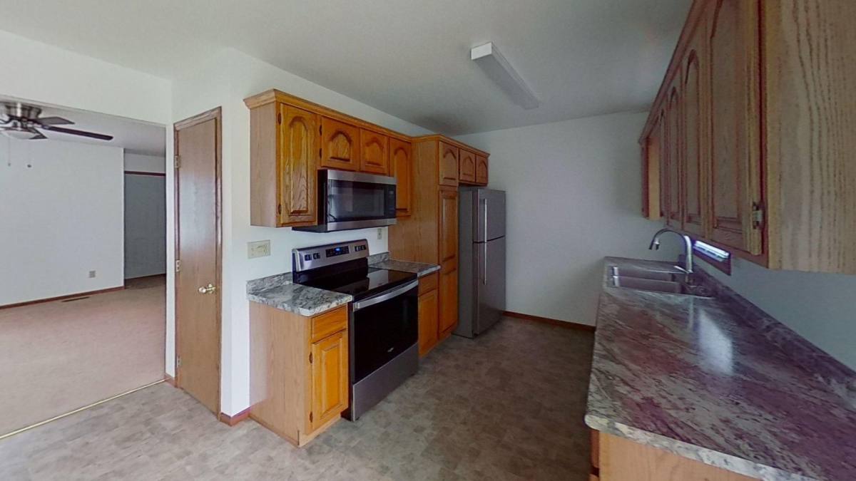 Townhouse for rent at 5101 Hickman Rd, Des Moines, IA 50310