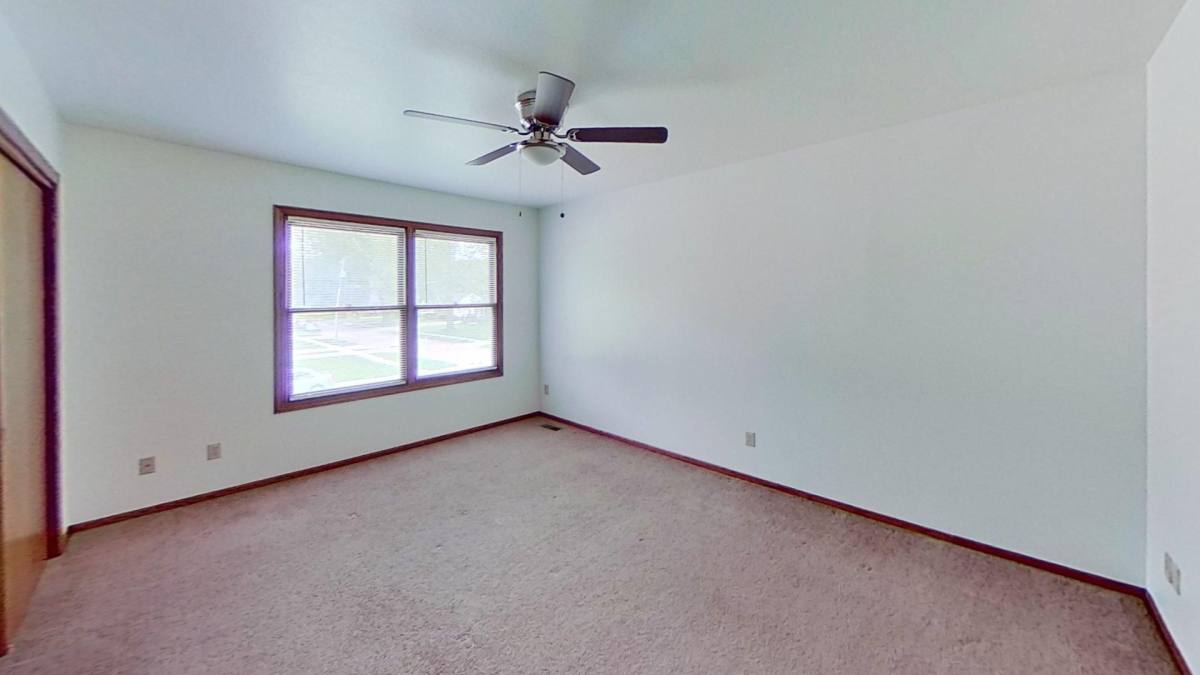 Townhouse for rent at 5101 Hickman Rd, Des Moines, IA 50310