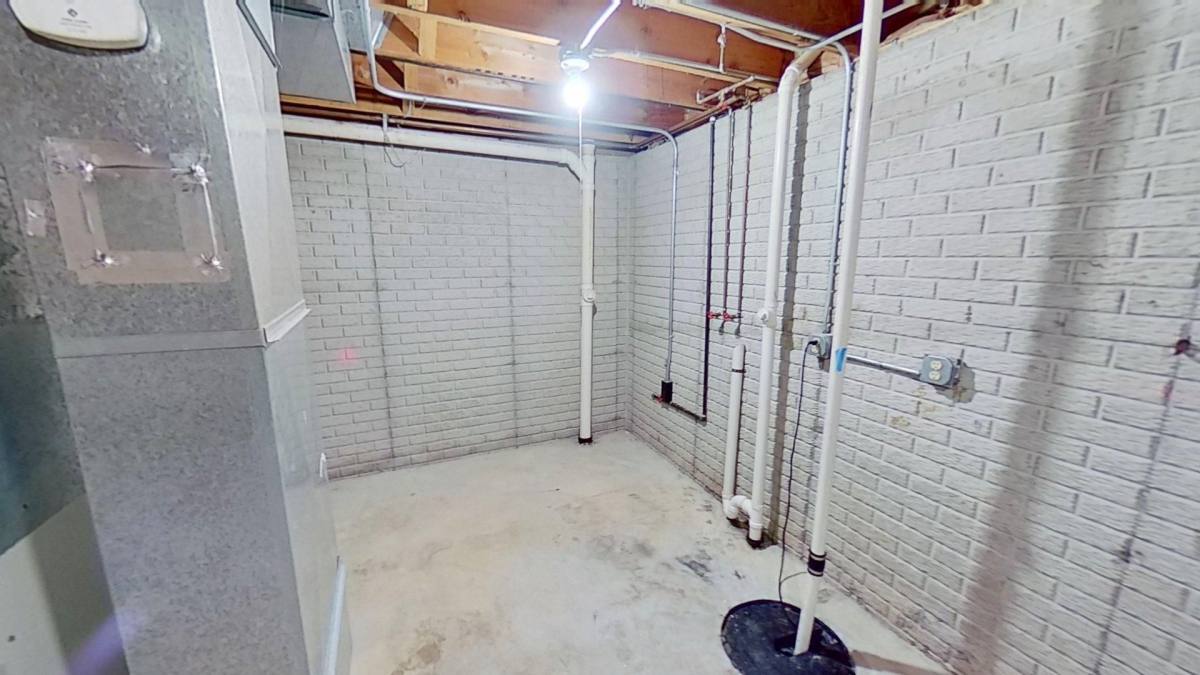 Townhouse for rent at 5101 Hickman Rd, Des Moines, IA 50310