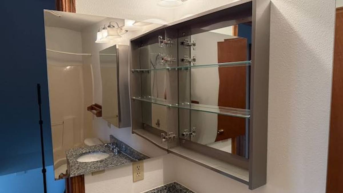 Townhouse for rent at 5101 Hickman Rd, Des Moines, IA 50310