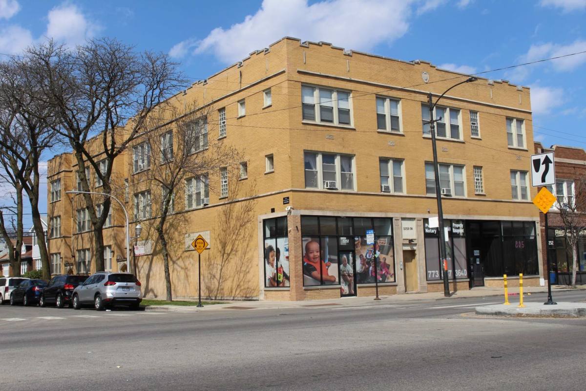 Apartment for rent at 5256 W N, Chicago, IL 60639