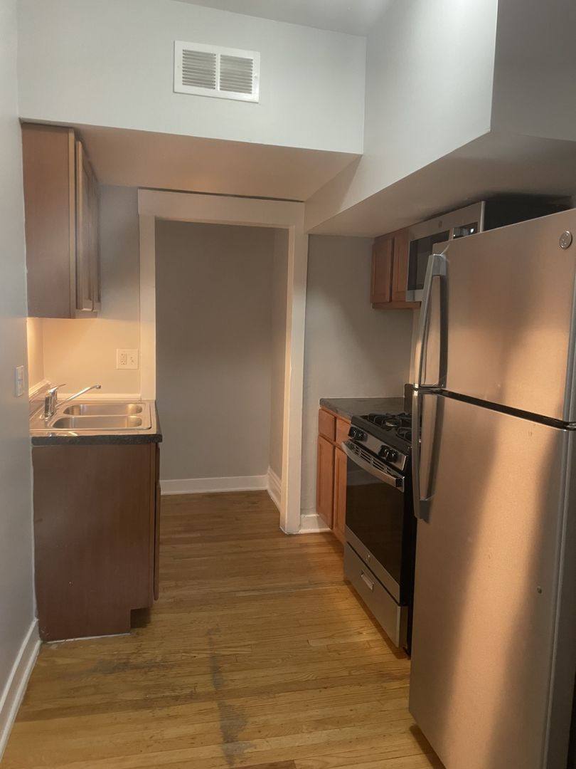 Apartment for rent at 5256 W N, Chicago, IL 60639