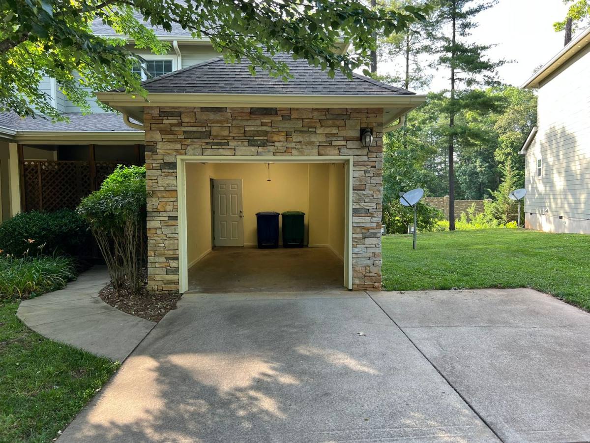 Townhouse for rent at 14 Pepperbrush Trail, Arden, NC 28704