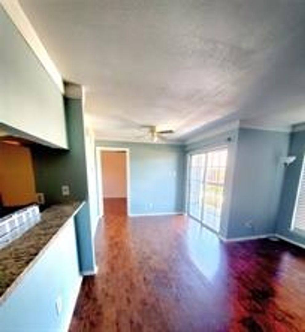 Condo for rent at 18333 Roehampton Dr, Dallas, TX 75252