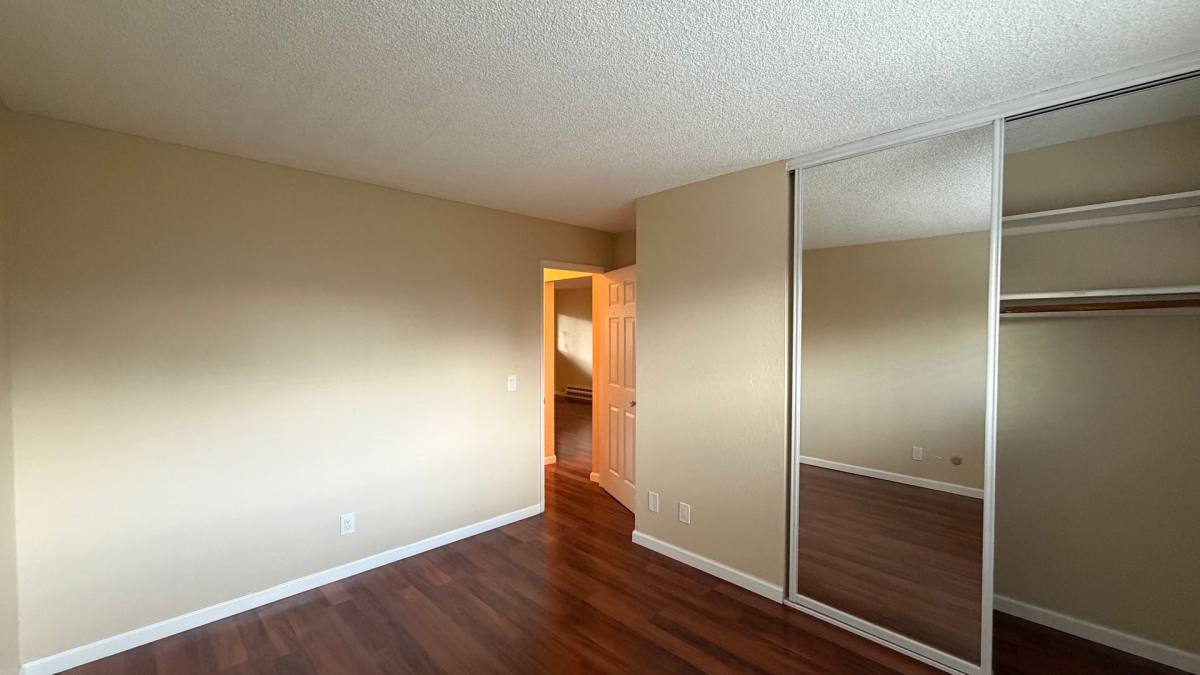 Apartment for rent at 101 Glen Eyrie Ave, San Jose, CA 95125