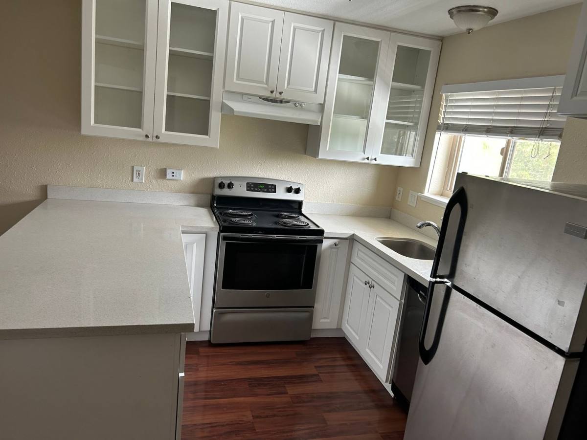 Apartment for rent at 101 Glen Eyrie Ave, San Jose, CA 95125