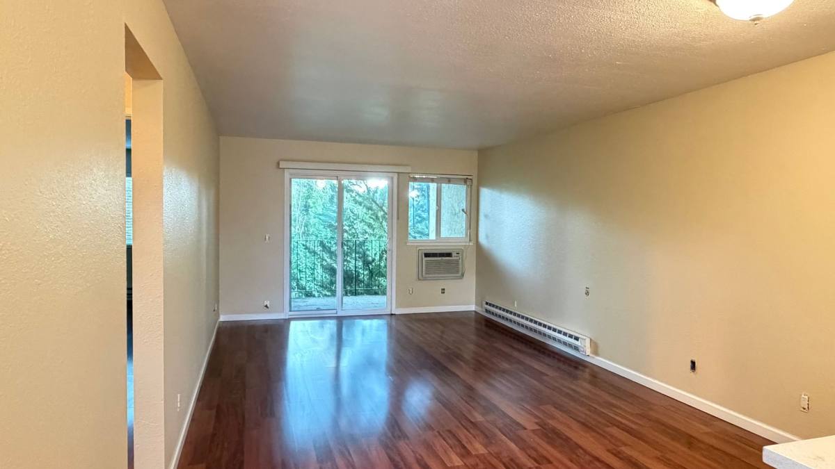 Apartment for rent at 101 Glen Eyrie Ave, San Jose, CA 95125