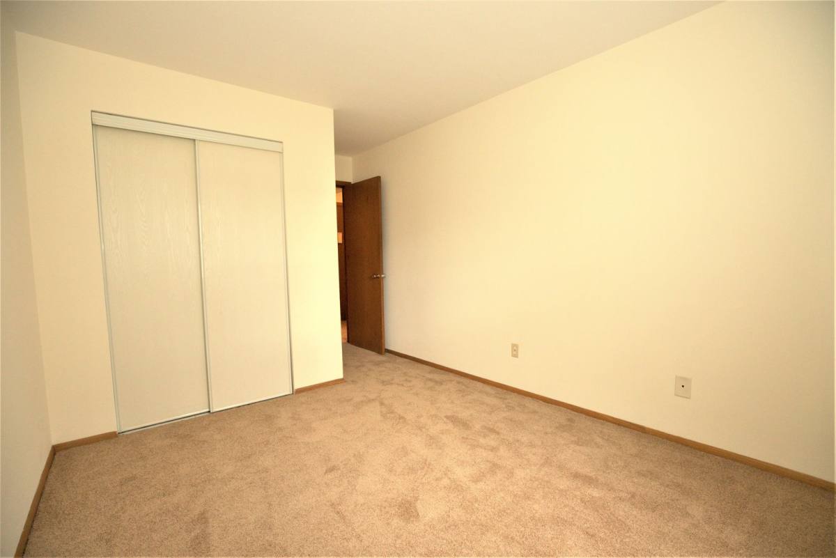 Apartment for rent at 10801 10817 France Ave S, Minneapolis, MN 55431
