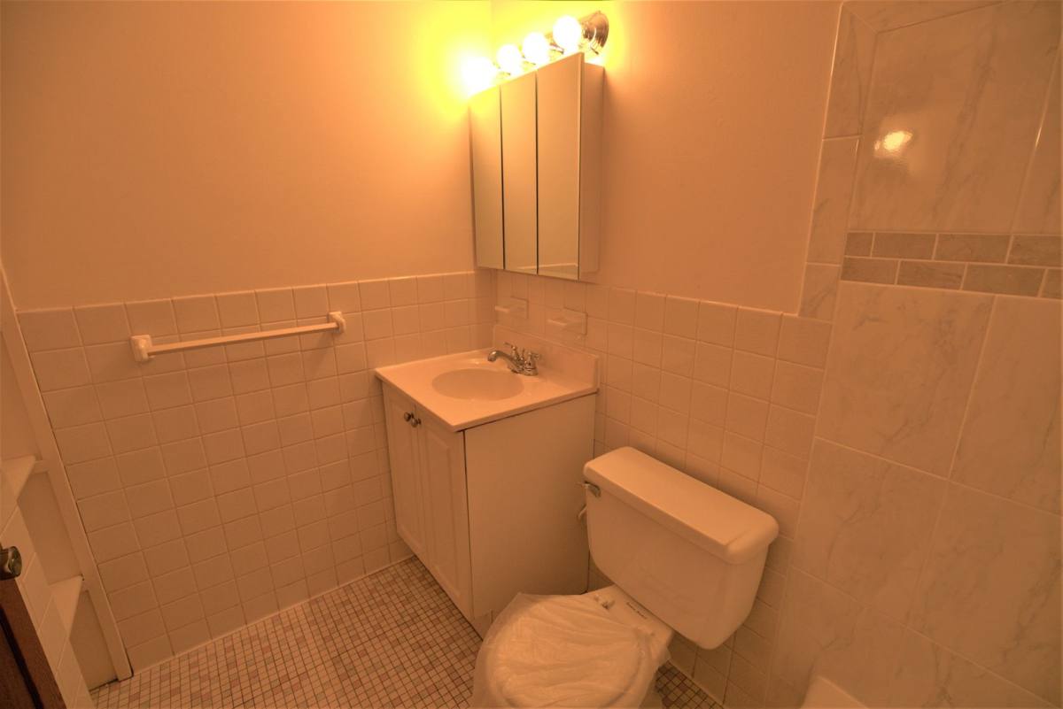 Apartment for rent at 10801 10817 France Ave S, Minneapolis, MN 55431