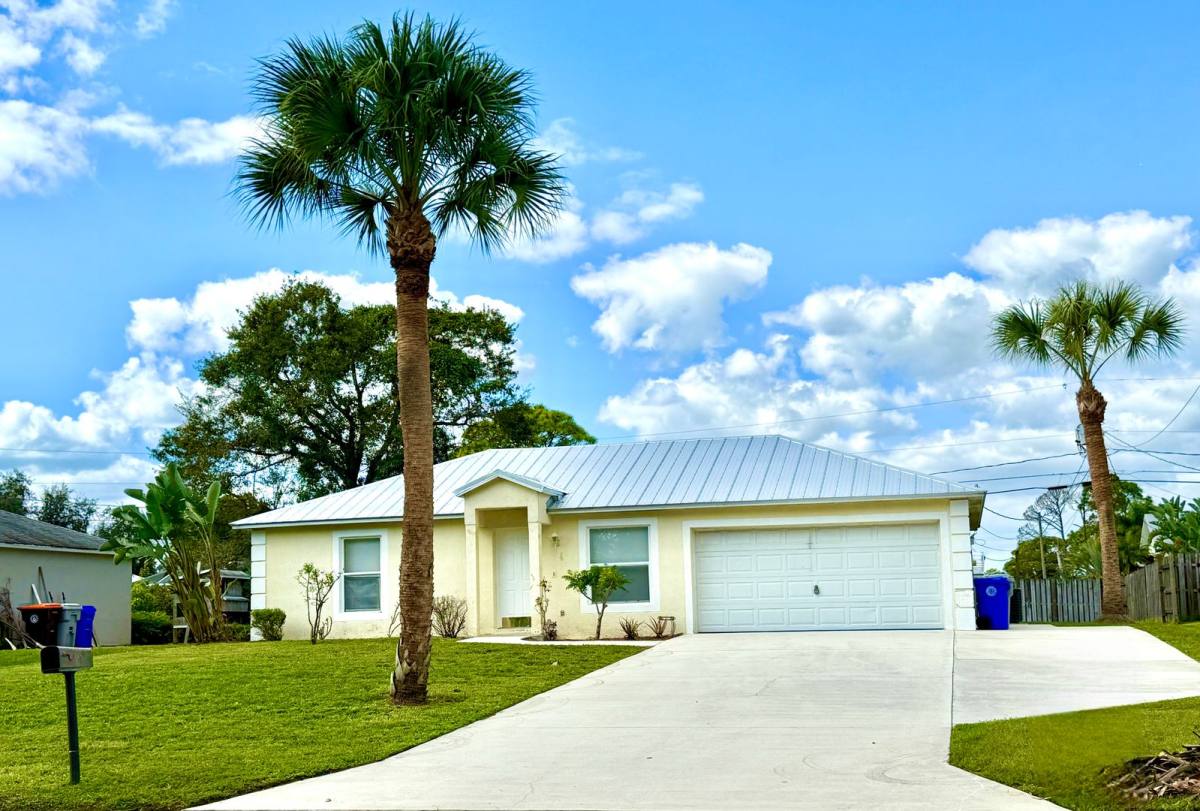 House for rent at 1745 8th Ave SW, Vero Beach, FL 32962