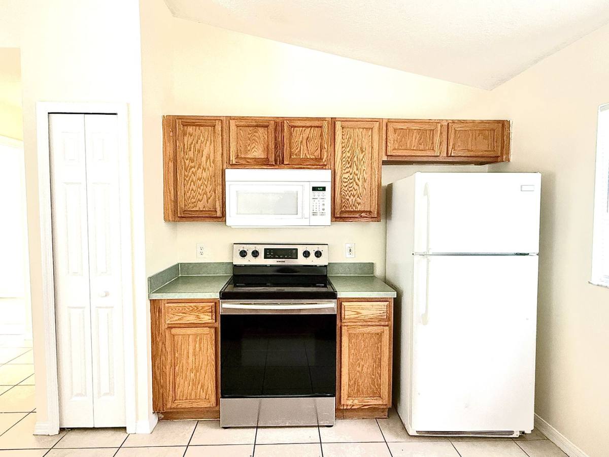 House for rent at 1745 8th Ave SW, Vero Beach, FL 32962