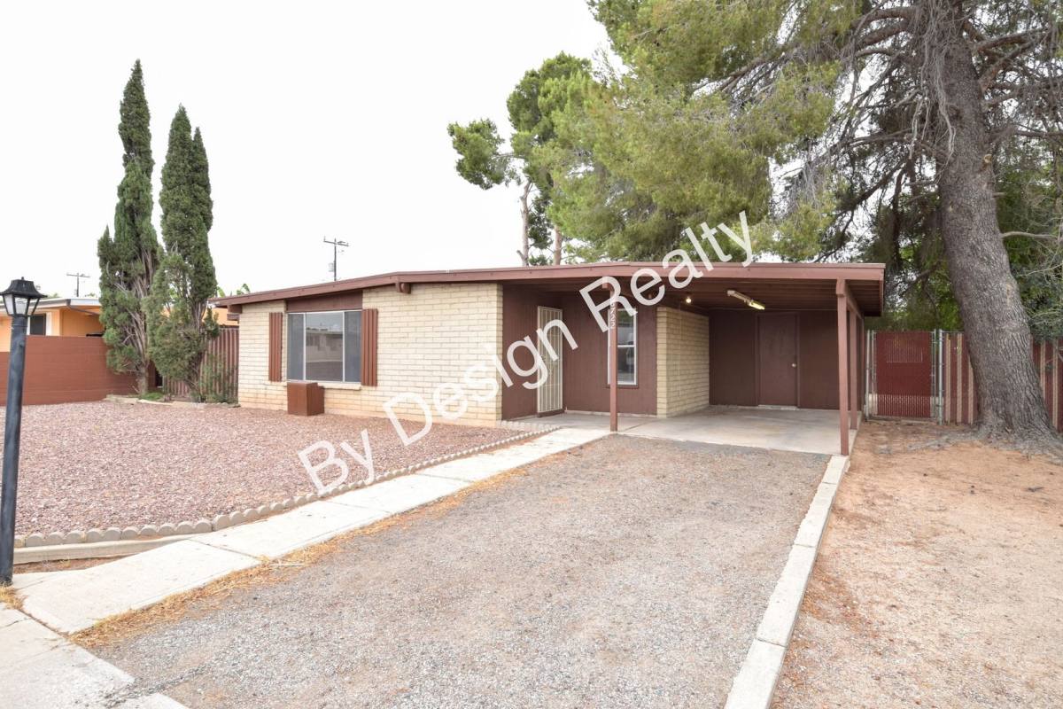 House for rent at 6722 E 45th St, Tucson, AZ 85730