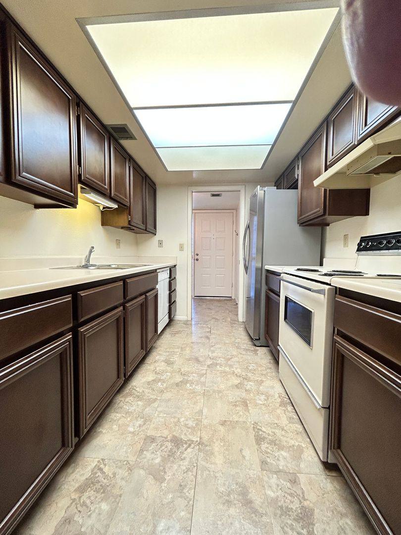 House for rent at 1032 E Villa Maria Dr, Phoenix, AZ 85022