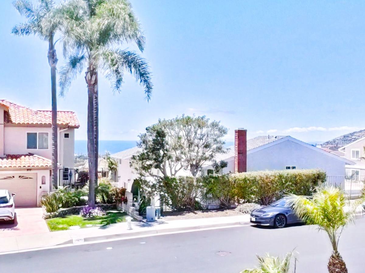 Townhouse for rent at 33672 Chula Vista, Dana Point, CA 92629