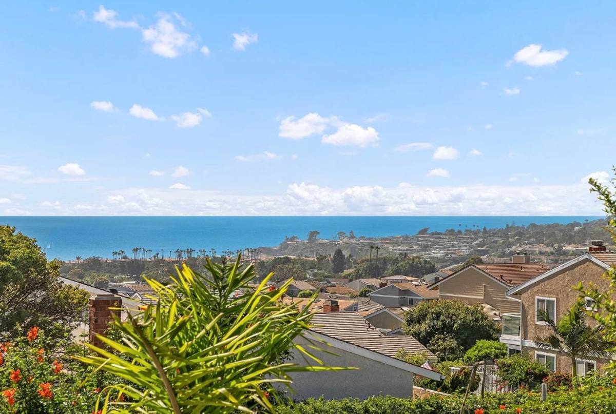 Townhouse for rent at 33672 Chula Vista, Dana Point, CA 92629