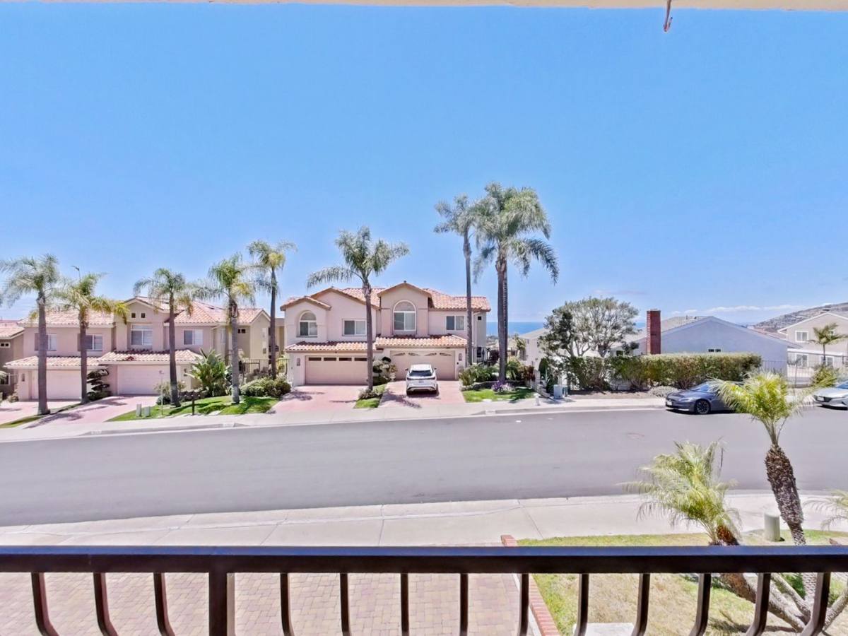 Townhouse for rent at 33672 Chula Vista, Dana Point, CA 92629