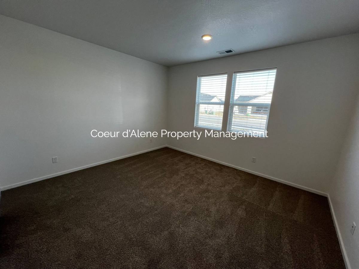 House for rent at 5212 E Aquila Ave, Post Falls, ID 83854
