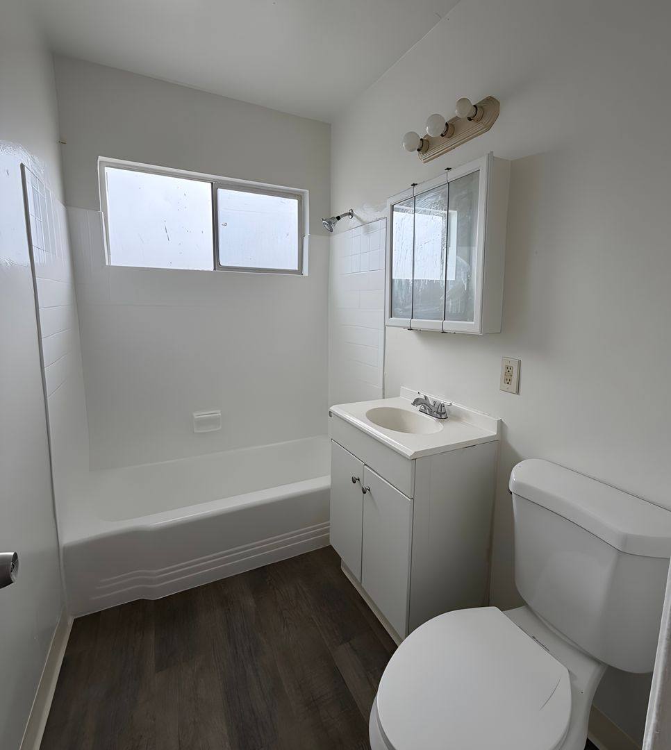 Apartment for rent at 1036 W 95th St, Los Angeles, CA 90044