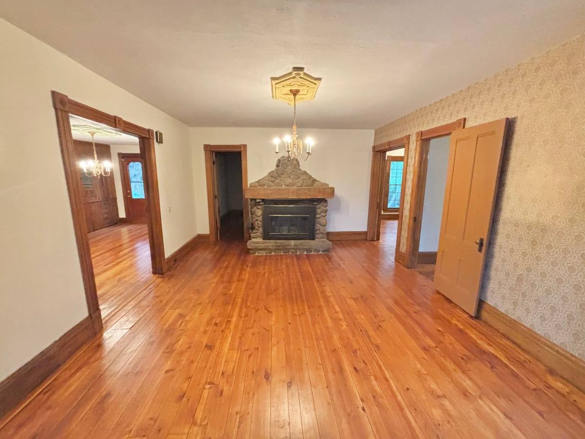 House for rent at 2181 County Line Rd, Macedon, NY 14502