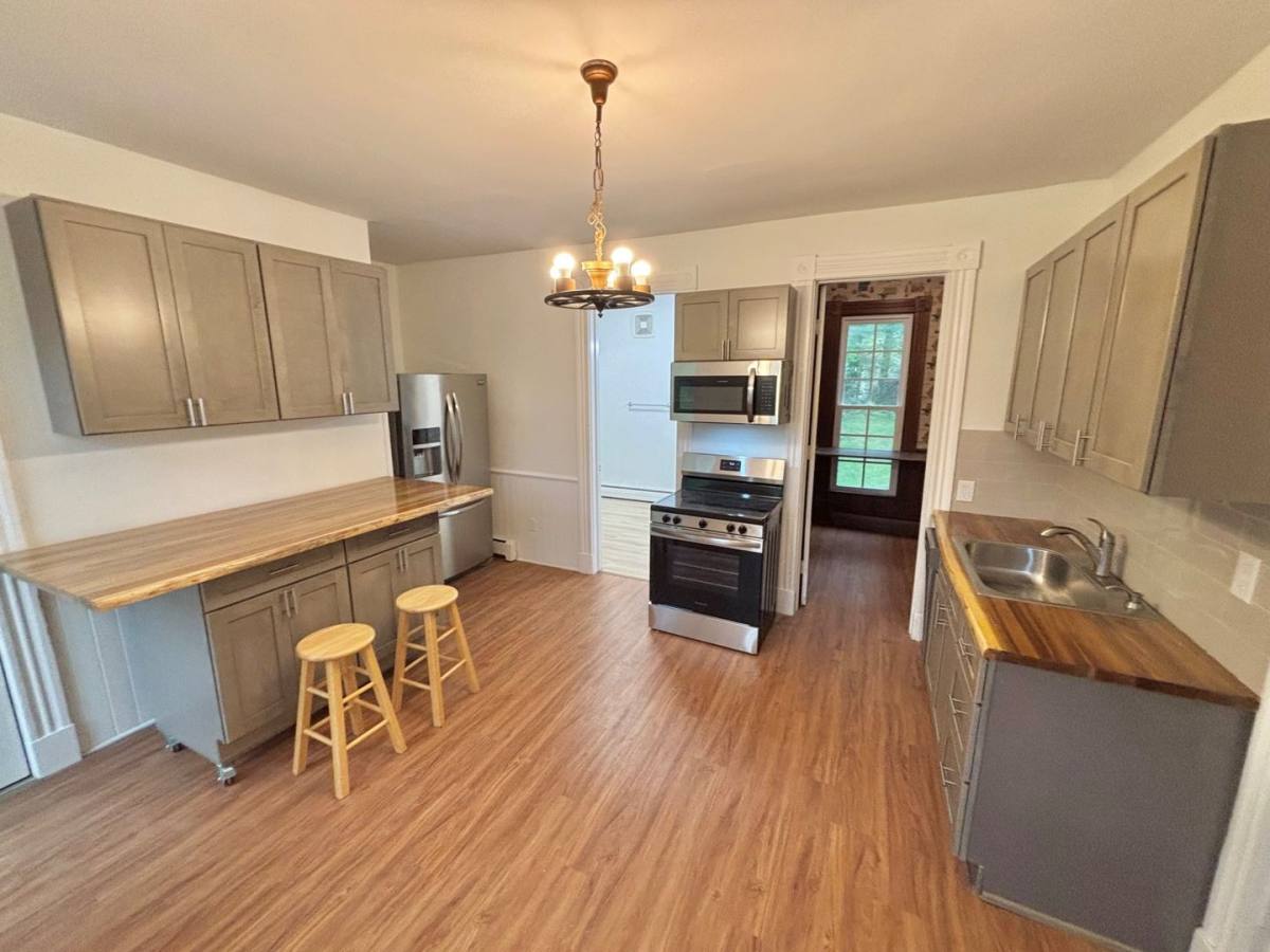 House for rent at 2181 County Line Rd, Macedon, NY 14502