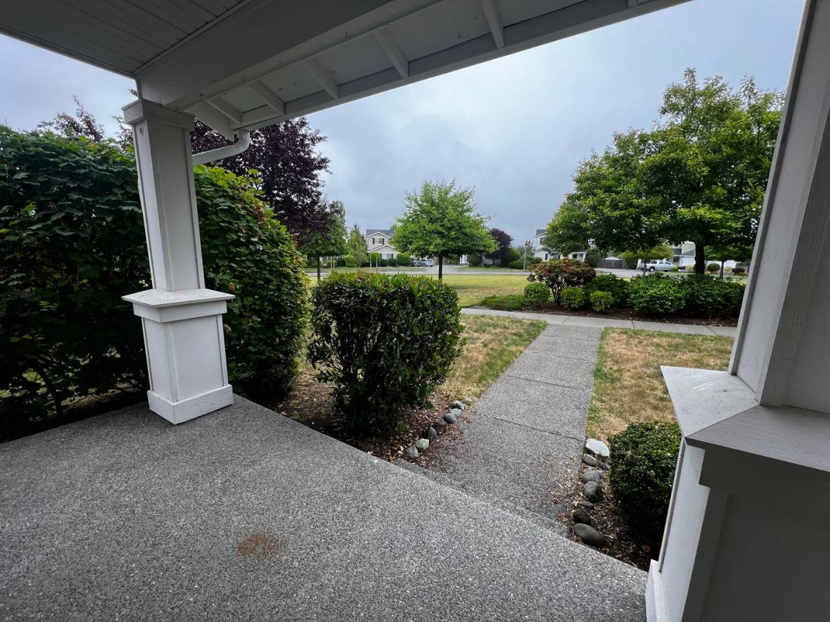 House for rent at 1817 Johnson Ave, Dupont, WA 98327