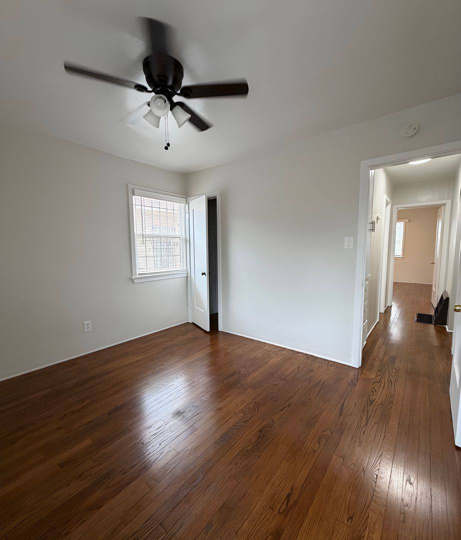 Apartment for rent at 231-233 W 81st St, Los Angeles, CA 90003