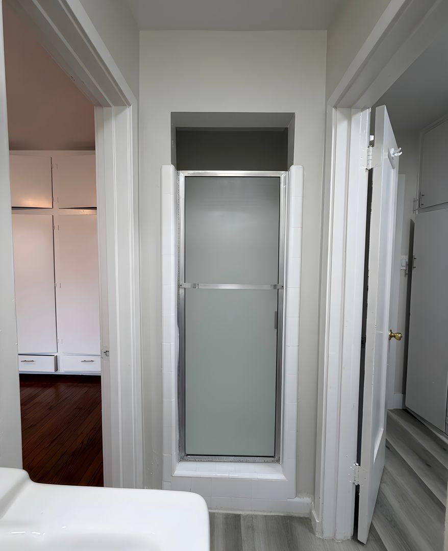 Apartment for rent at 231-233 W 81st St, Los Angeles, CA 90003