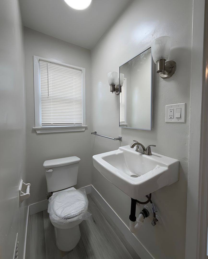 Apartment for rent at 231-233 W 81st St, Los Angeles, CA 90003