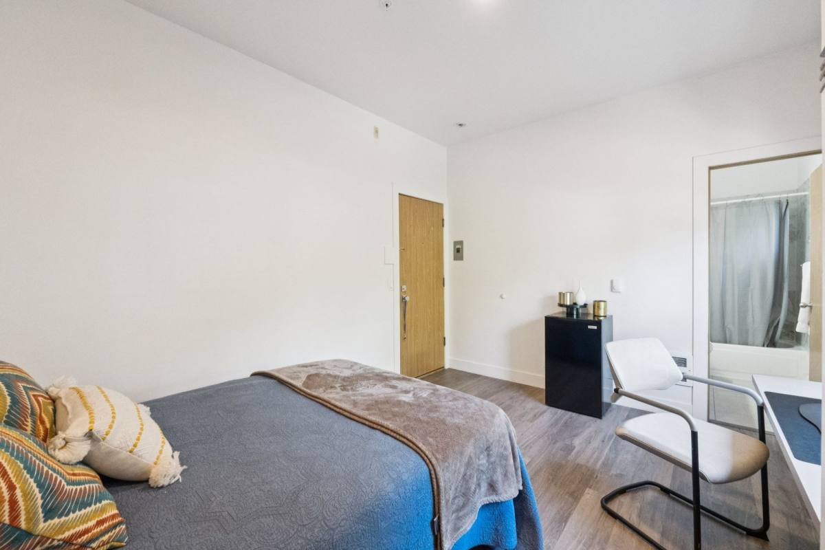 Apartment for rent at 4746 19th Ave NE, Seattle, WA 98105