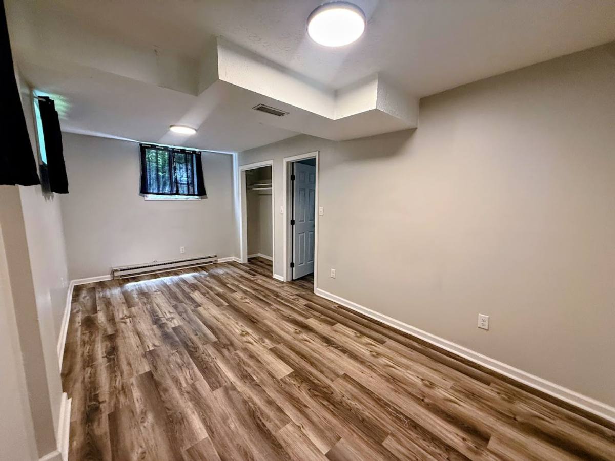 Apartment for rent at 323 Bender Ave, Akron, OH 44312