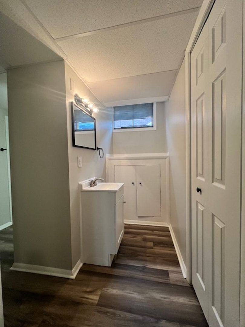 Apartment for rent at 323 Bender Ave, Akron, OH 44312