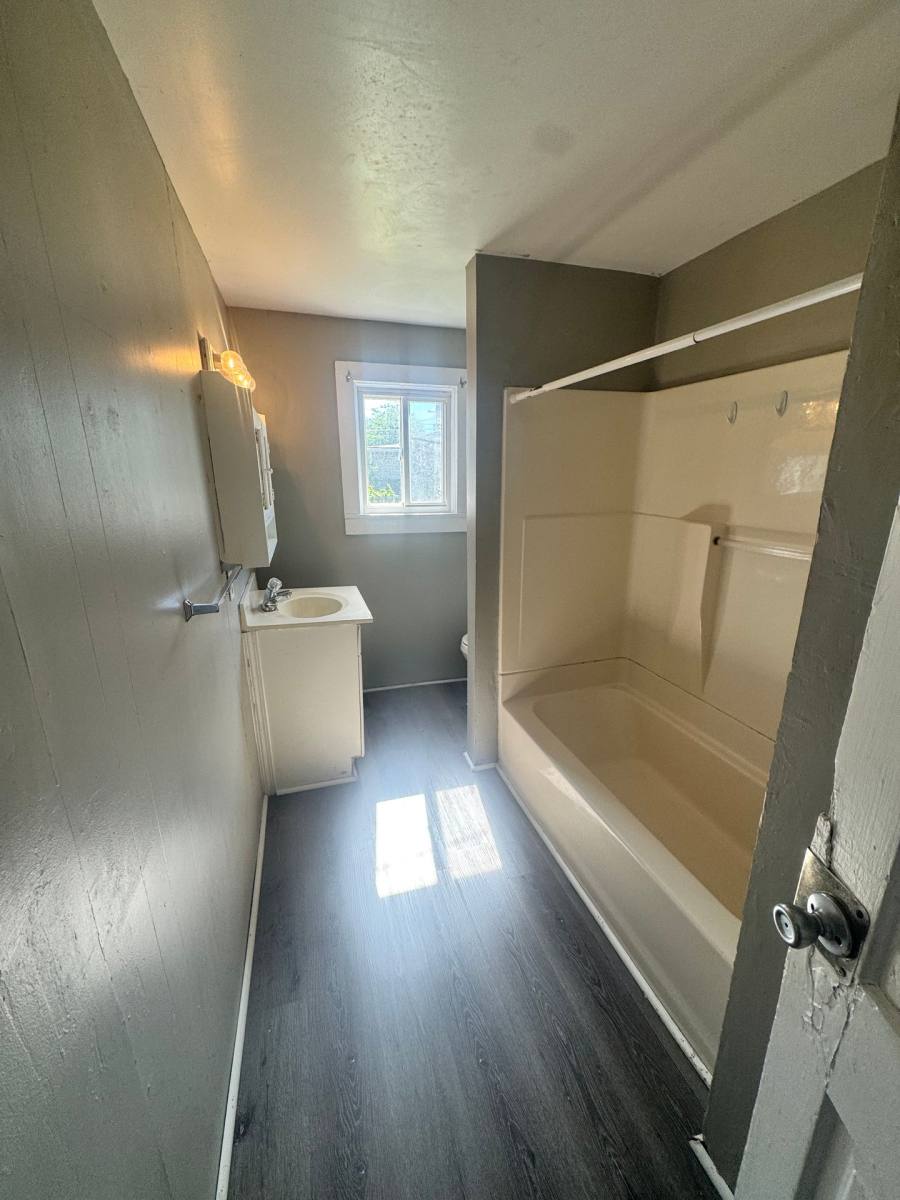 Apartment for rent at 912 W High St, Mount Vernon, OH 43050