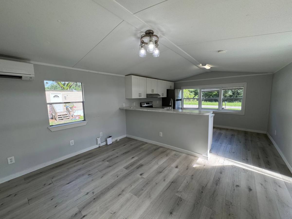 Apartment for rent at 1101 Davis St NE, Live Oak, FL 32064