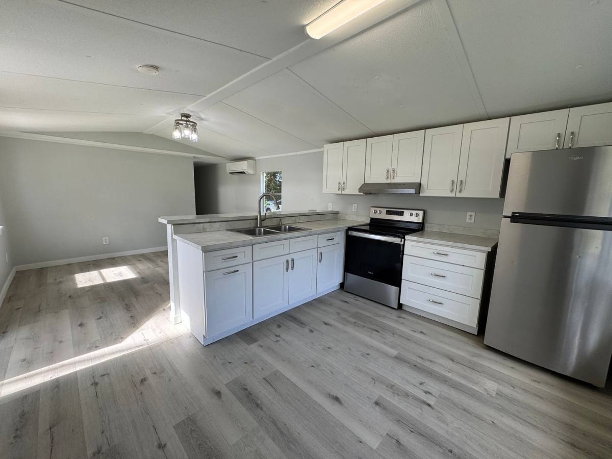 Apartment for rent at 1101 Davis St NE, Live Oak, FL 32064