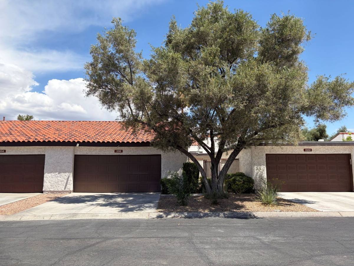 Townhouse for rent at 3118 Espanol Dr, Las Vegas, NV 89121