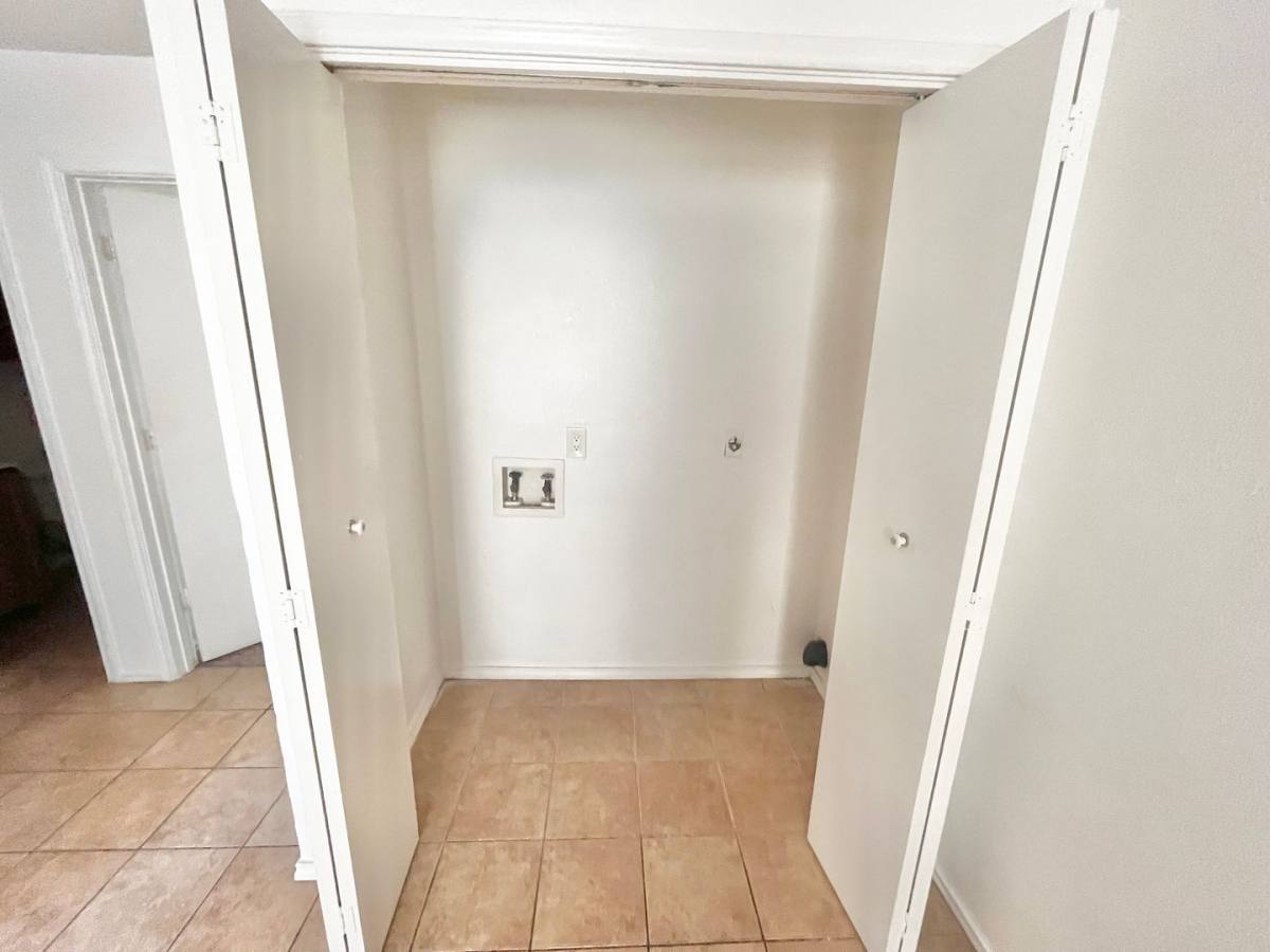 Townhouse for rent at 1703 Benttree Dr, Killeen, TX 76543