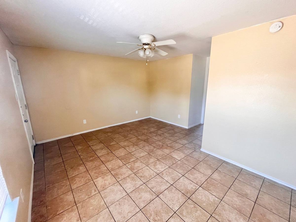 Townhouse for rent at 1703 Benttree Dr, Killeen, TX 76543