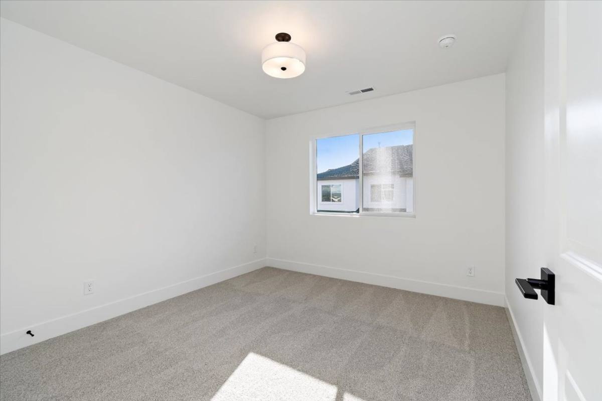 Townhouse for rent at 736 S Calhoun Lane, Star, ID 83669