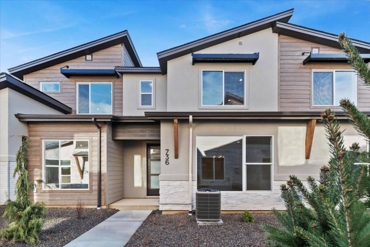 Townhouse for rent at 736 S Calhoun Lane, Star, ID 83669
