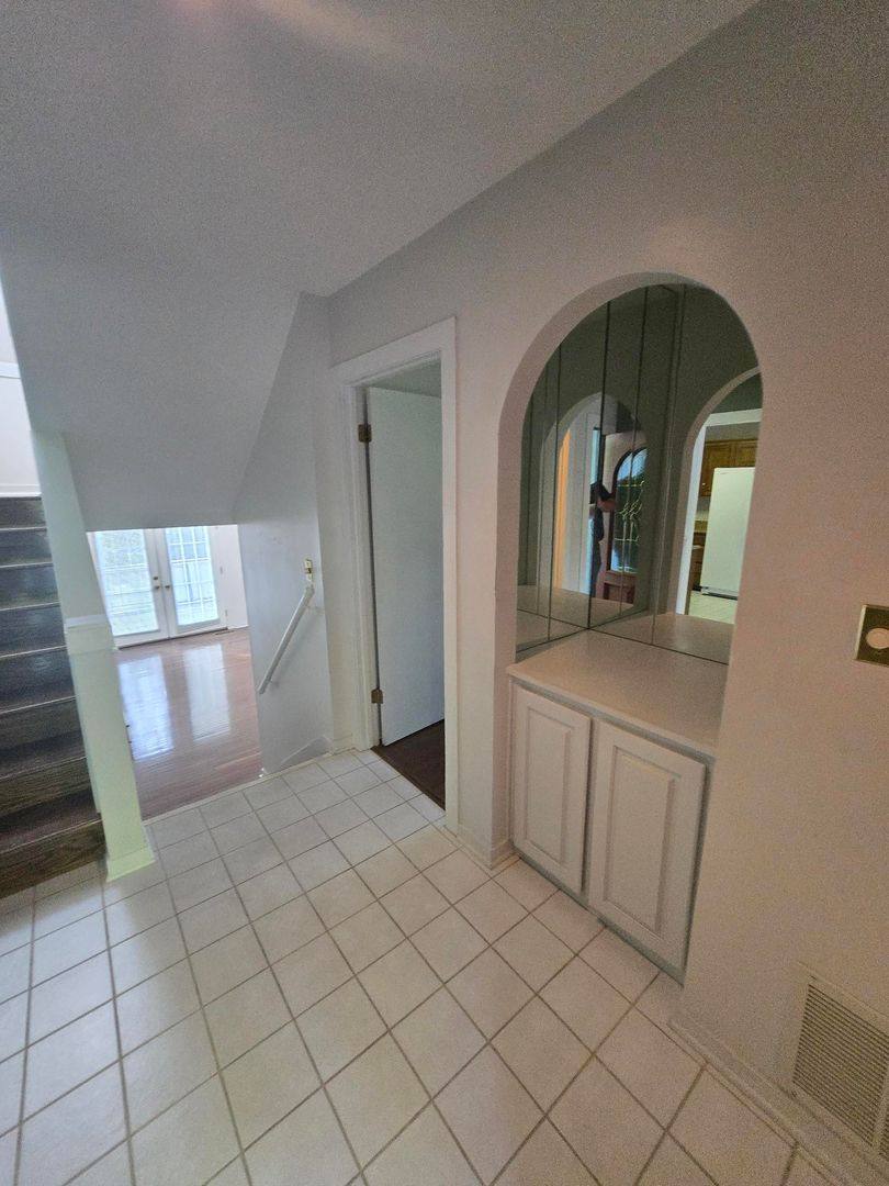 Condo for rent at 104 Hampton Court, Bristol, TN 37620