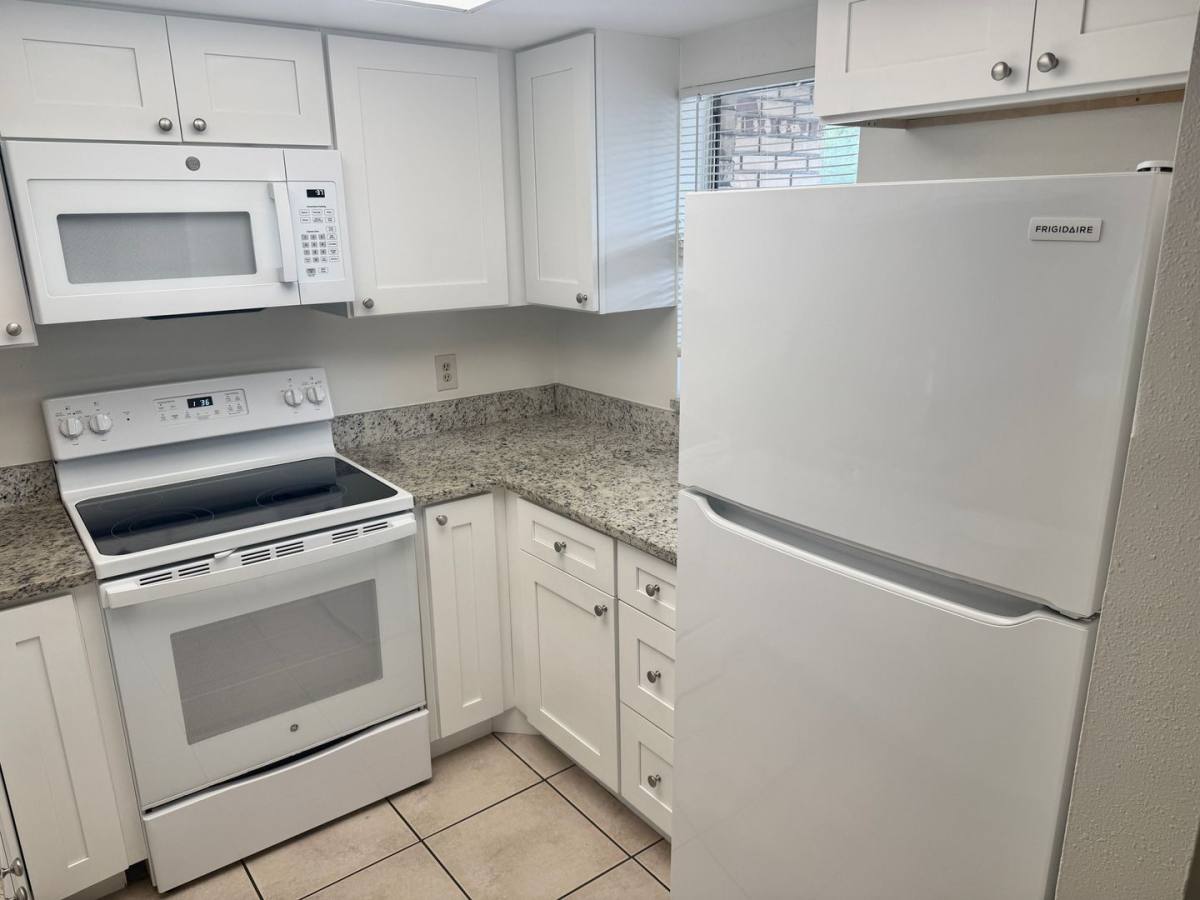 Apartment for rent at 402 Big Cedar Way, Brandon, FL 33510
